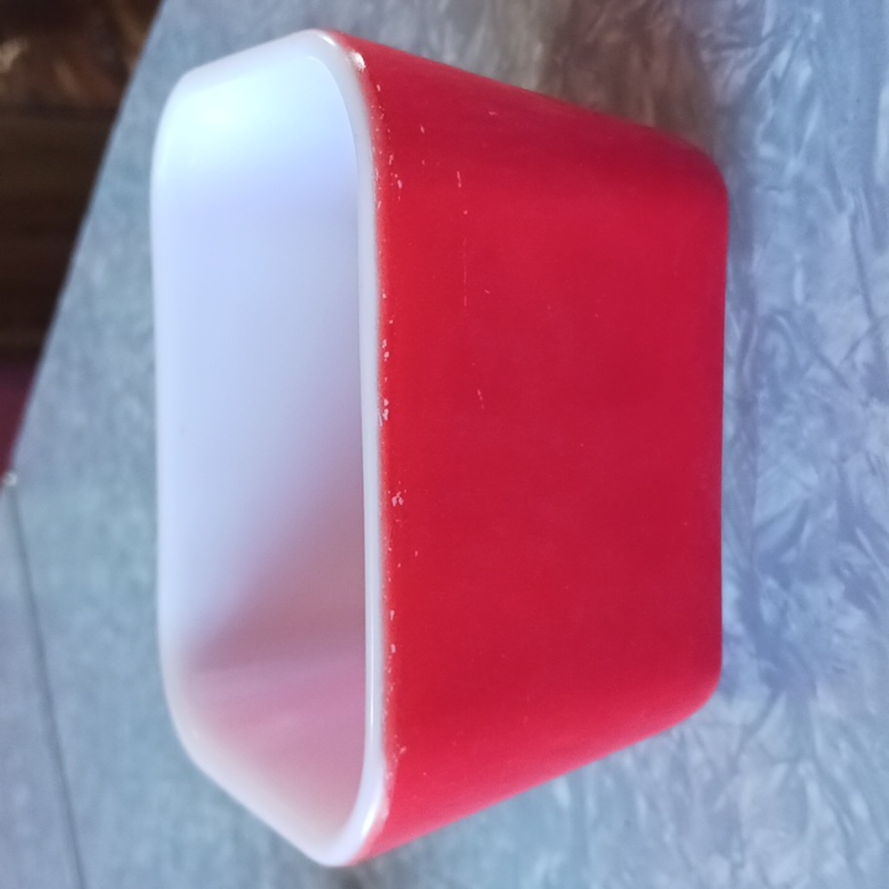 Pyrex~ Primary Red Small Refrigerator Dish - Picture 3 of 10
